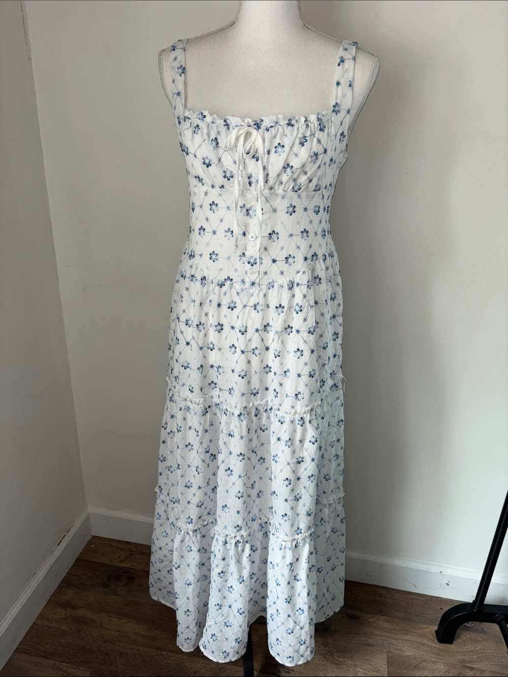 Haute Monde White Sundress with Blue Floral Print, sz L